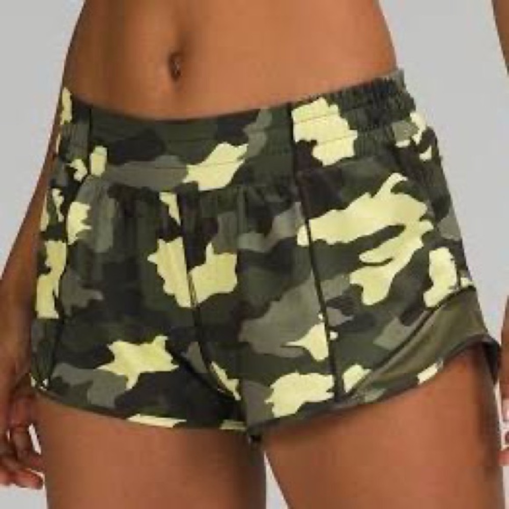 Lululemon Hotty Hot Lined Short 4”